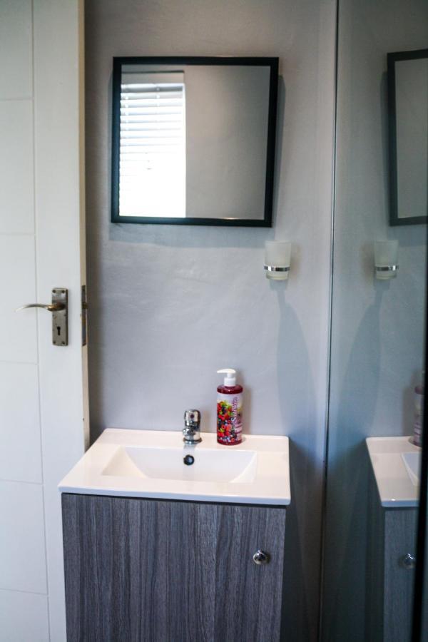 Jade Equestrian Apartment Порт Елизабет Екстериор снимка